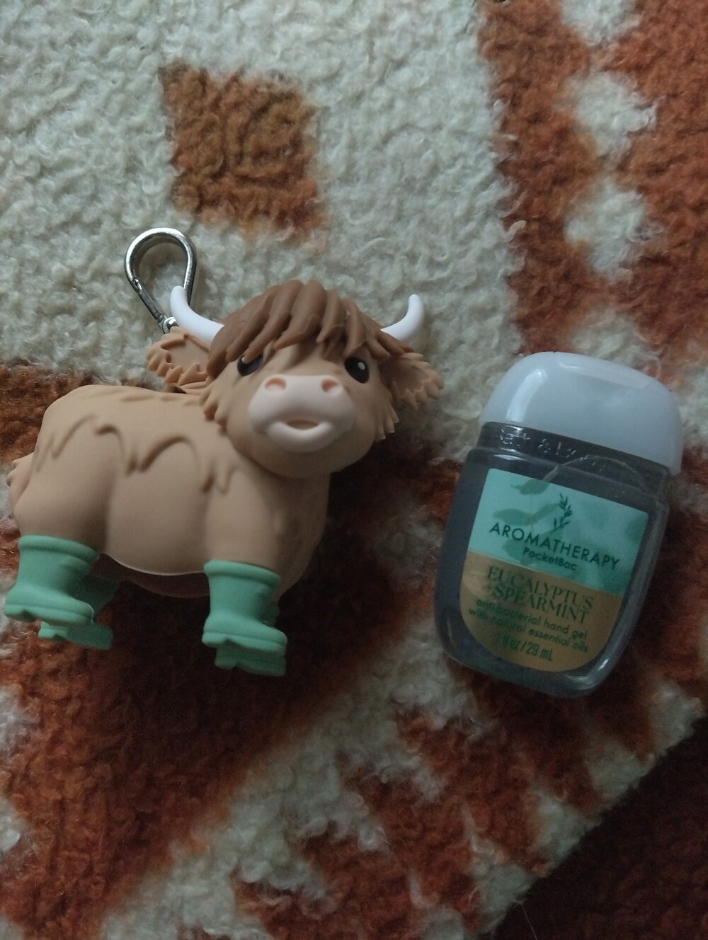 Bath & Body Works Pocket Bac Hand Sanitizer Highland Cow Holder Eucalyptus.